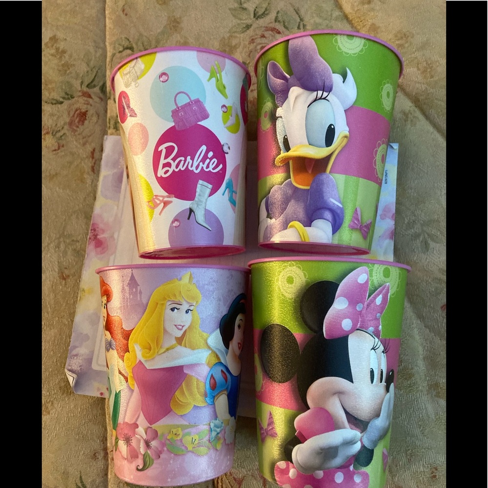 NWOT Disney 16oz plastic cups 4